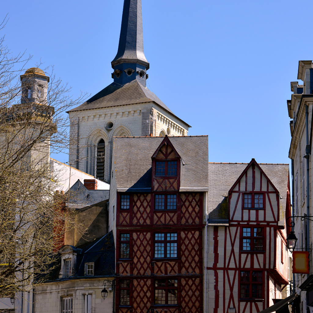 Saumur through the centuries